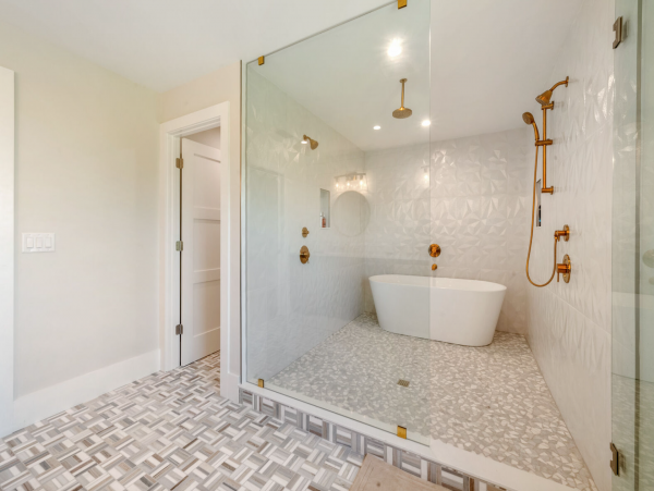 Exquisite 4 Bedroom Vacation Rental with Great Amenities